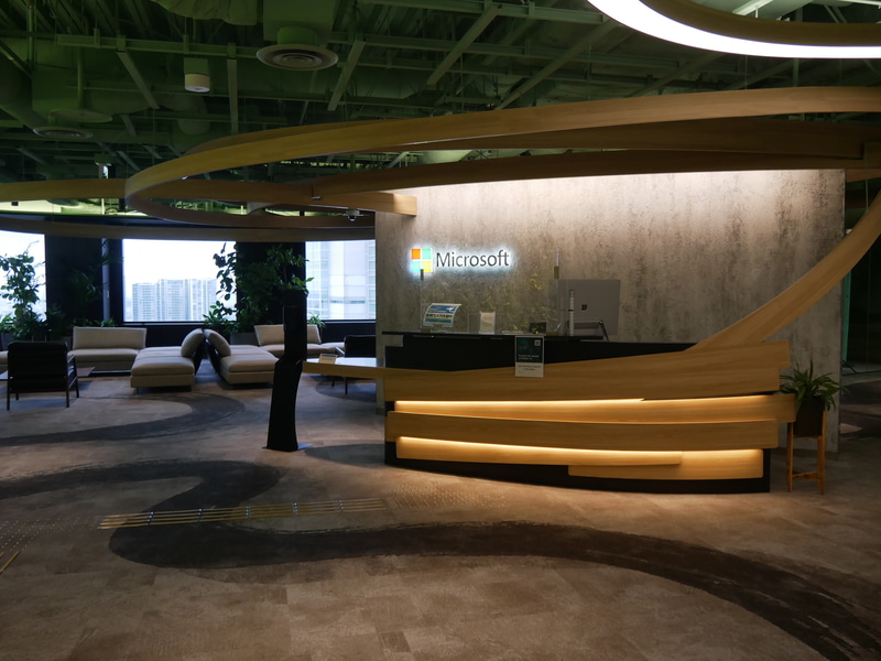 30階の受付の様子