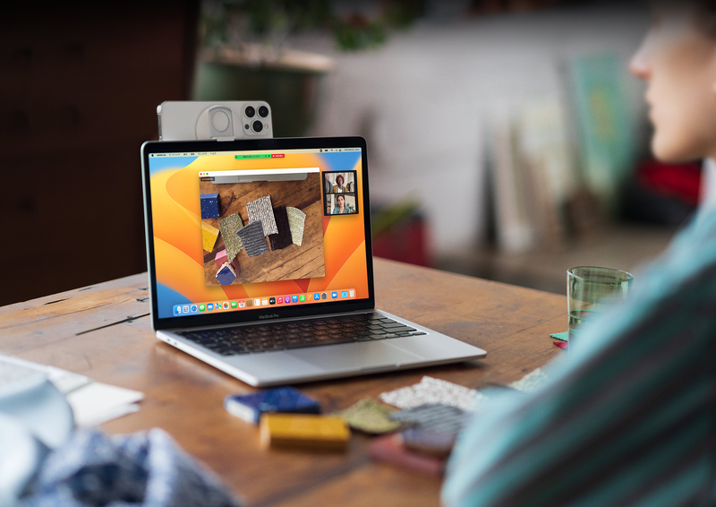 連係カメラはMacにiPhoneを近づけるだけで、Webカメラとして利用できる新機能です。難しい設定は不要で、ワイヤレスで簡単に接続できます