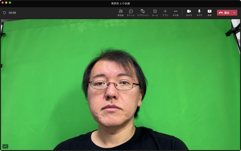 連係カメラは「Zoom」や「Google Meet」「Microsoft Teams」といった、FaceTime以外のWeb会議ツールでも利用可能です。ただし、FaceTimeのように自動的に連係カメラには切り替わらないので、それぞれのアプリの設定から手動で切り替える必要があります