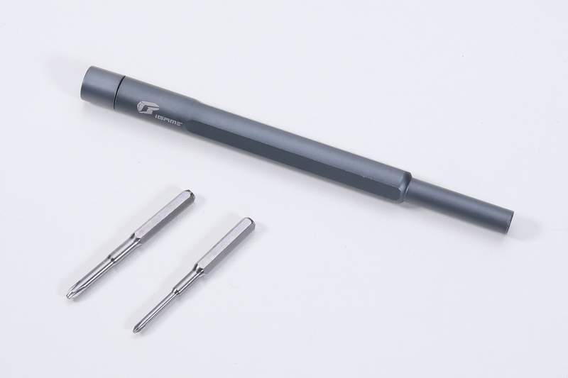 同梱されているドライバーとドライバービット