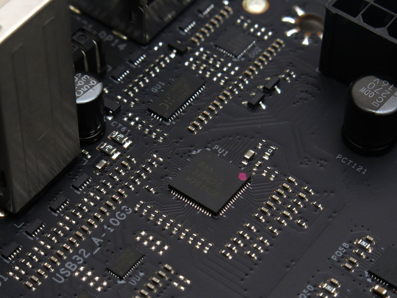 VRMコントローラの「RAA229628」