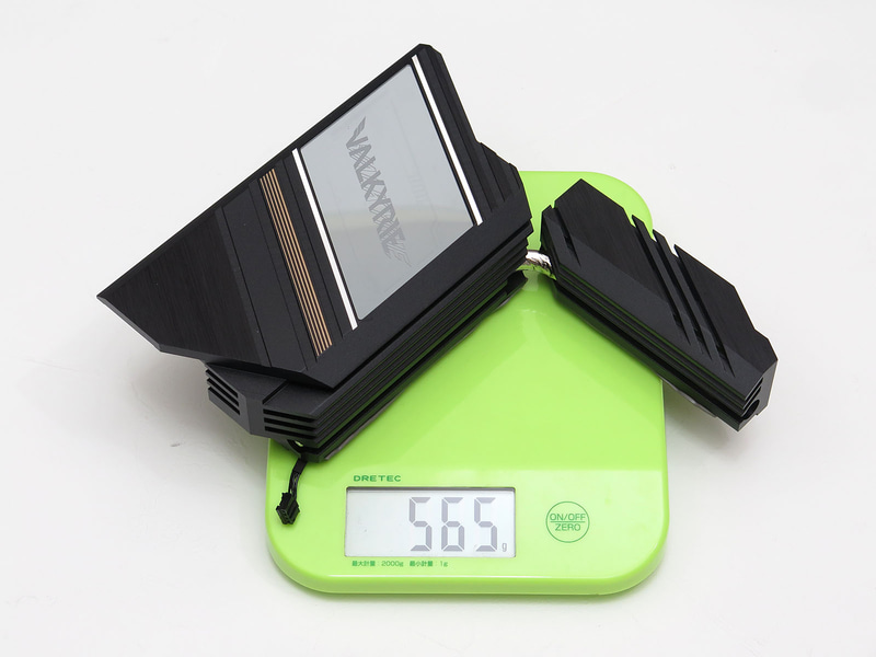 重量は565gに達しており、強力に熱を奪う