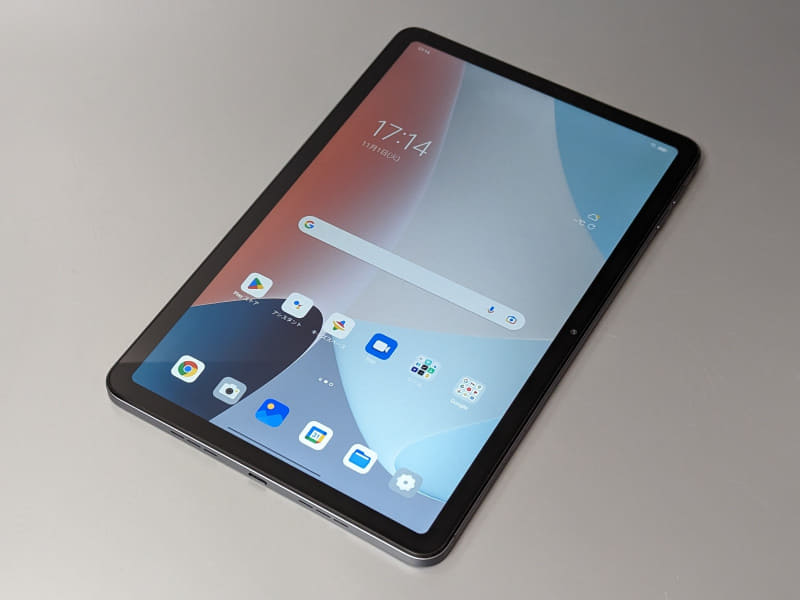 もちろん縦向きでも利用可能だが、その場合はインカメラが右側中央に配置される