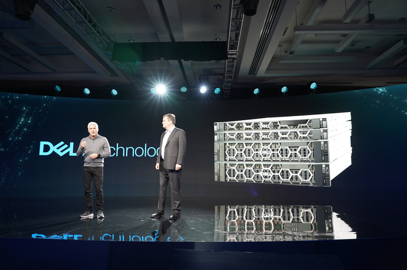 Dell Technologiesグローバルインフラソリューション事業本部コアビジネス運営部長のオーサー・ルイス氏(左)