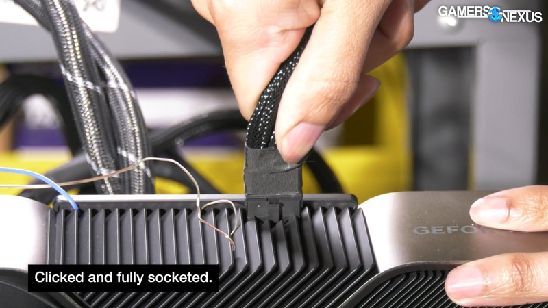 正しく使うにはラッチがかかるまで差し込む必要がある