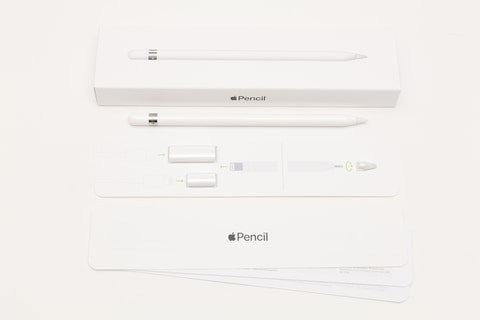 Hothotレビュー】性能で勝るiPad Proもいいけど、カラフルなiPad