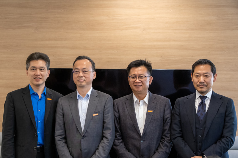 左から、Yenchi Lee氏、Mike Chang氏、Jerry Yu氏、栫啓介氏