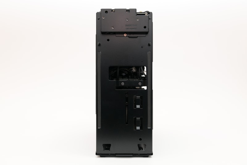 パネルをはずした前面