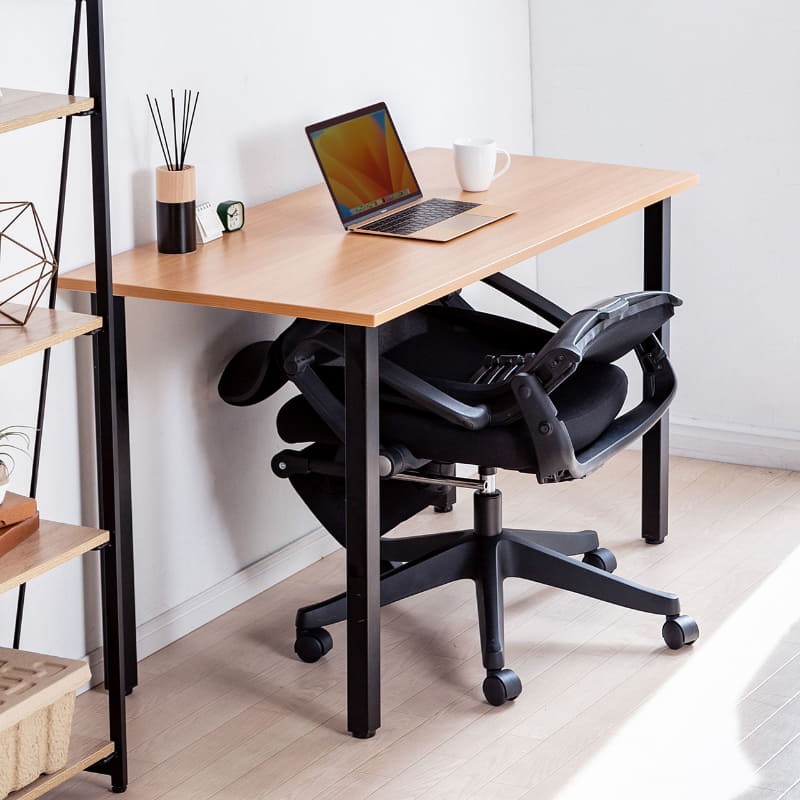 机の下に収納して省スペース化を図れる