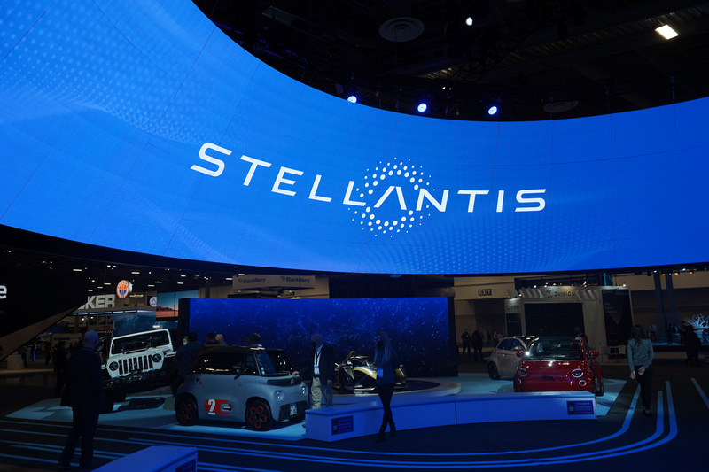 ウエストホールの自動車メーカーブース(CES 2022で撮影)