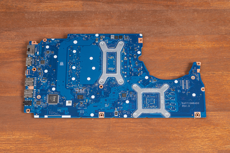 マザーボードの表面と裏面