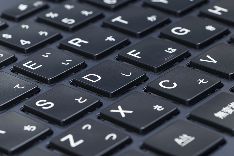 キートップ中央を少し凹ませた「シリンドリカル形状」は打ちやすい