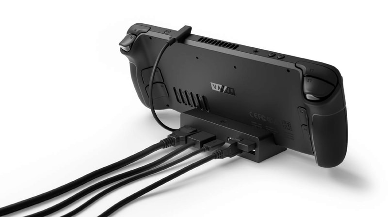 ドッキングステーションには、DisplayPort 1.4×1、HDMI 2.0×1、電源端子×1、ギガビットイーサネット×1、USB 3.1×3を用意。Steam接続用USB-Cケーブルを挿すだけで複数の周辺機器をまとめて接続できる