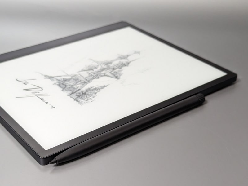 本体にマグネットで吸着可能