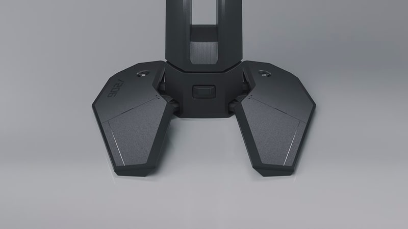 スタンド(左が展開時、右が折りたたみ時)