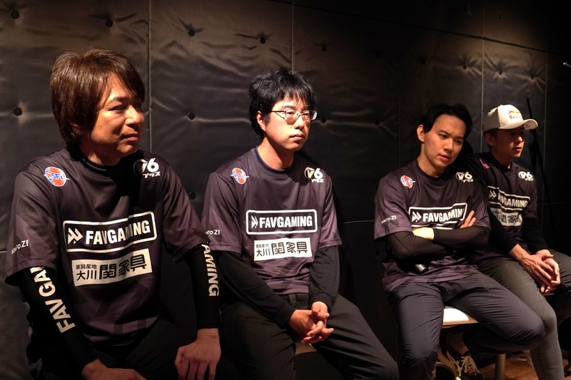 試合終了後は取材陣向けに、惜しくも敗北してしまったv6プラス FAV gamingへの合同インタビューが行なわれた