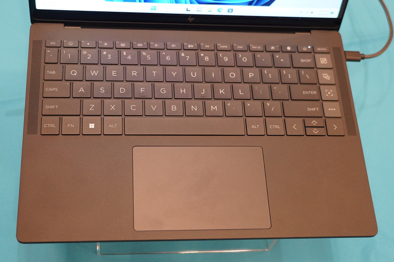 HPのDragonfly Proは、AMDのRyzen 7000シリーズを搭載した新しいDragonfly