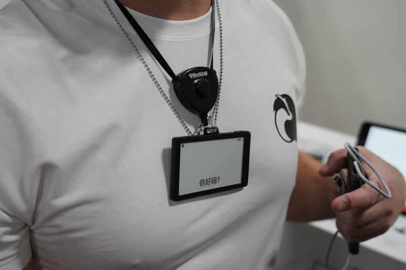 How are youと発音すると日本語や中国語などに変換されて文字が表示される、もちろん英語のまま表示も可能