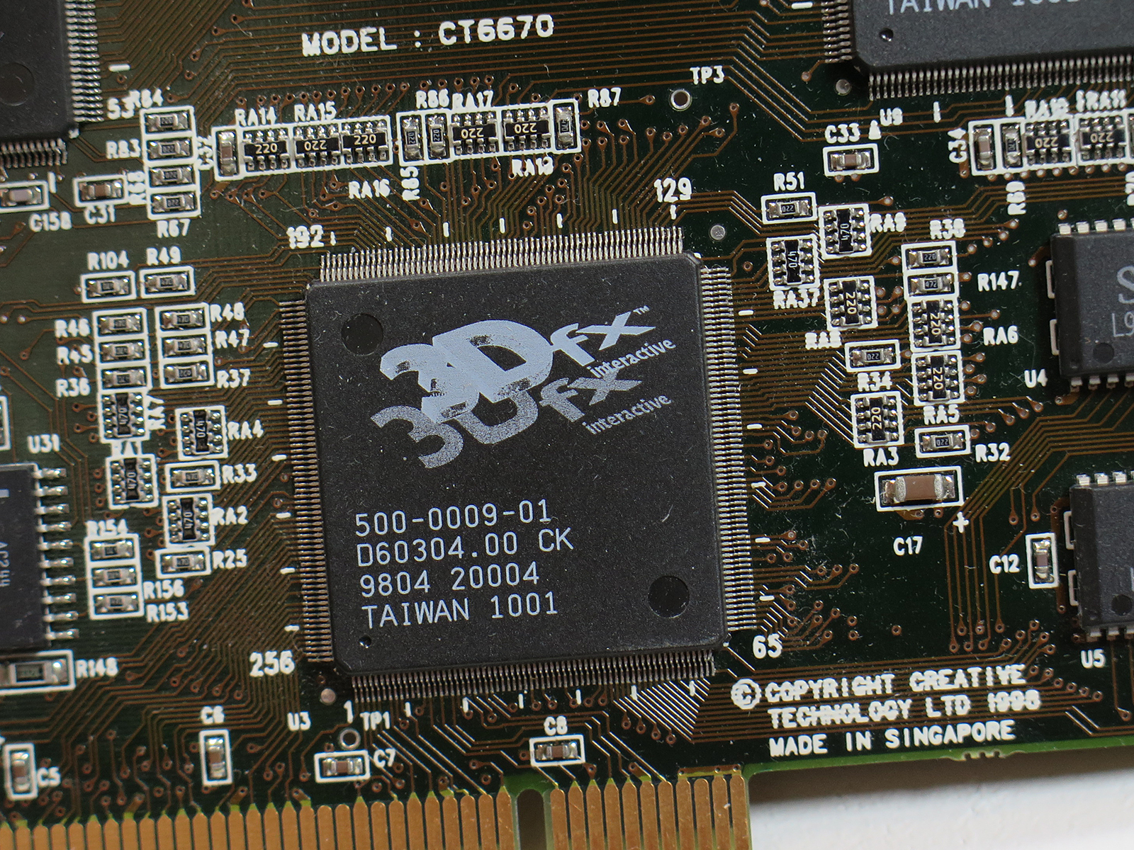 「500-0009-01」と刻印あるのはフレームバッファインターフェイス