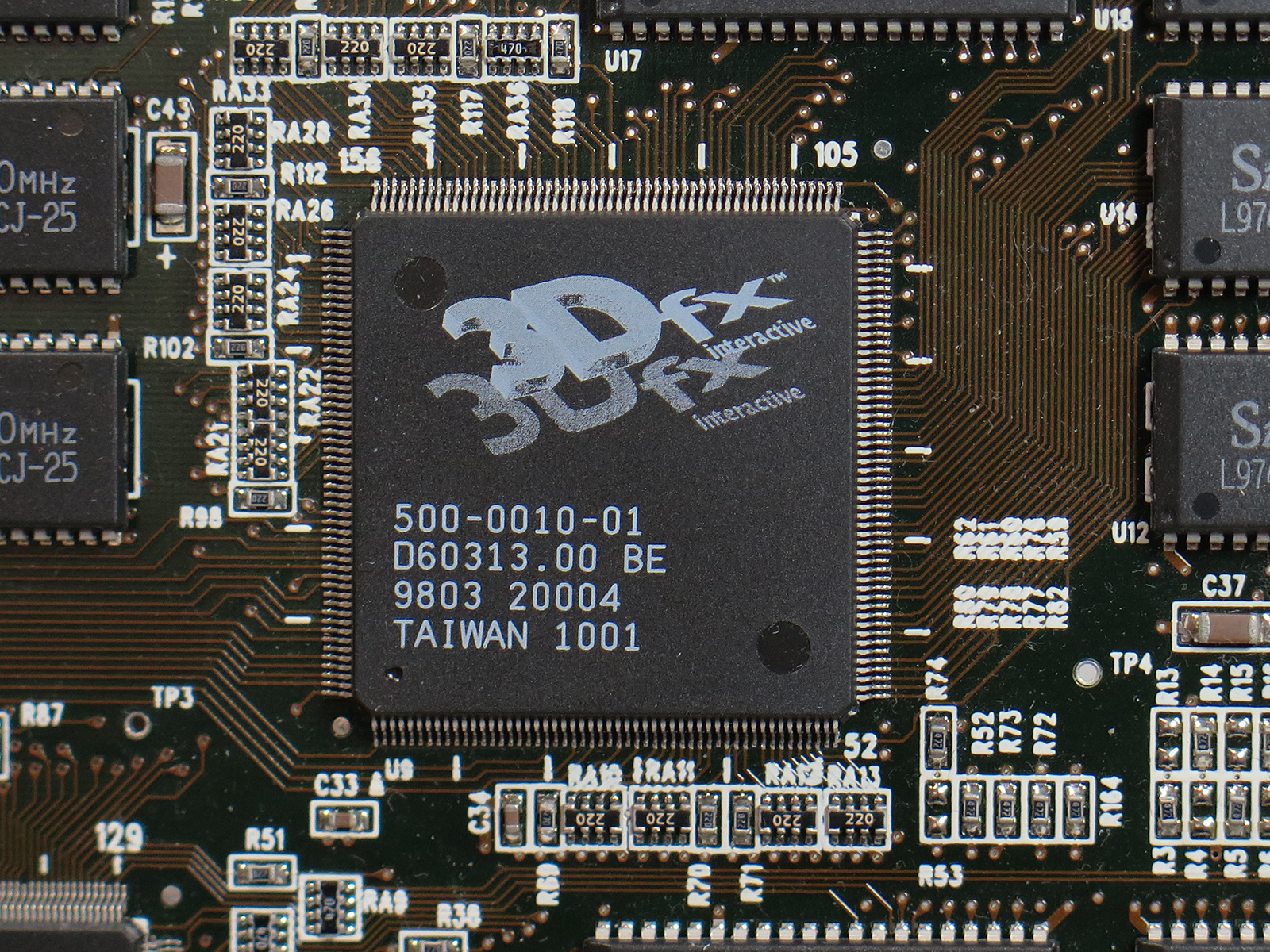 「500-0010-01」と刻印があるのはテクスチャマッピングエンジン