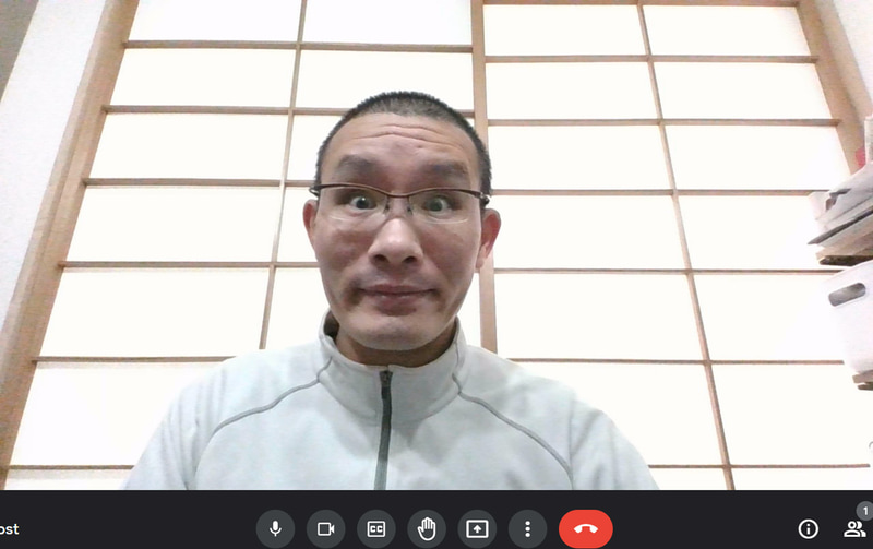 「顔優先AE」をオンにすると明るく、くっきりした映像に