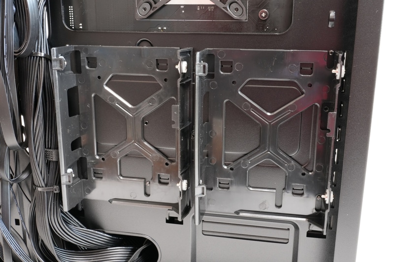 3.5型シャドウベイ(2.5インチ共用)が2基用意