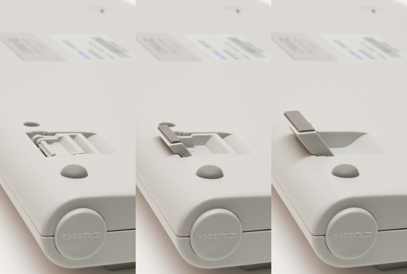 キーボード面の角度は3段階に調整可能