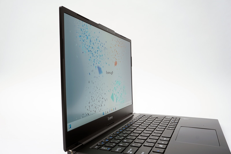 パネルの種類は公開されていないが視野角は十分広い