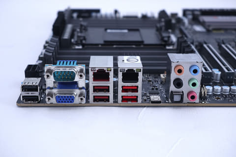 Supermicro マザーボード XEON DDR4 CPU 付き ワークステーション用マザーボード＆ボード｜Supermicro