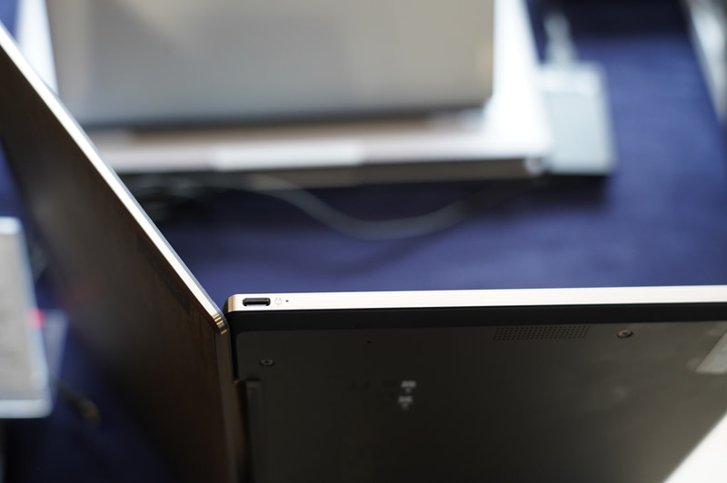 ThinkPad Z13 Gen 2、PCとしての骨骼はキープコンセプトでポートなどの配置に変更はない