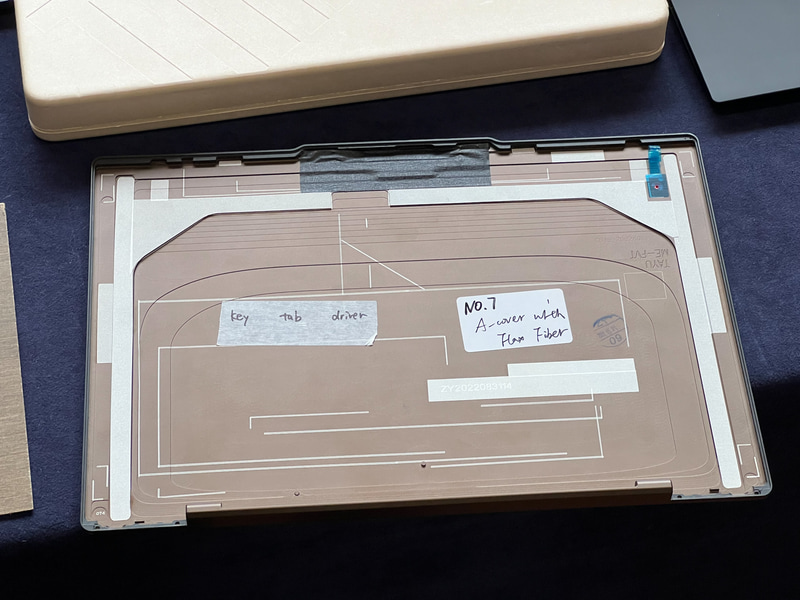 強度にも配慮されており、内側にはアルミニウムが利用されている