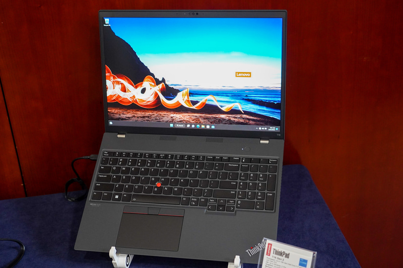 ThinkPad T16 Gen 2