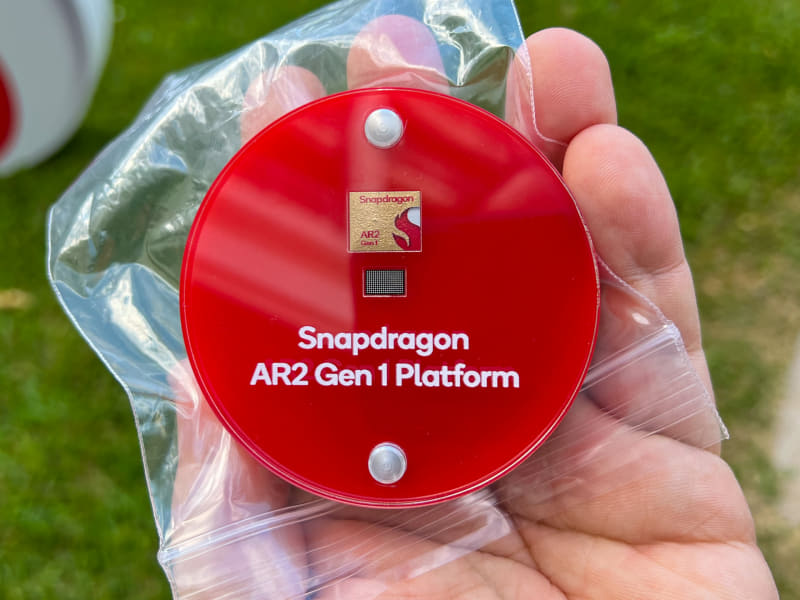 昨年の11月に行なわれたSnapdragon Summitで発表されたAR用のSnapdragon AR2 Gen 1、KDDIの次世代デバイスでもぜひ採用してより小型軽量製品を実現してほしいところだ