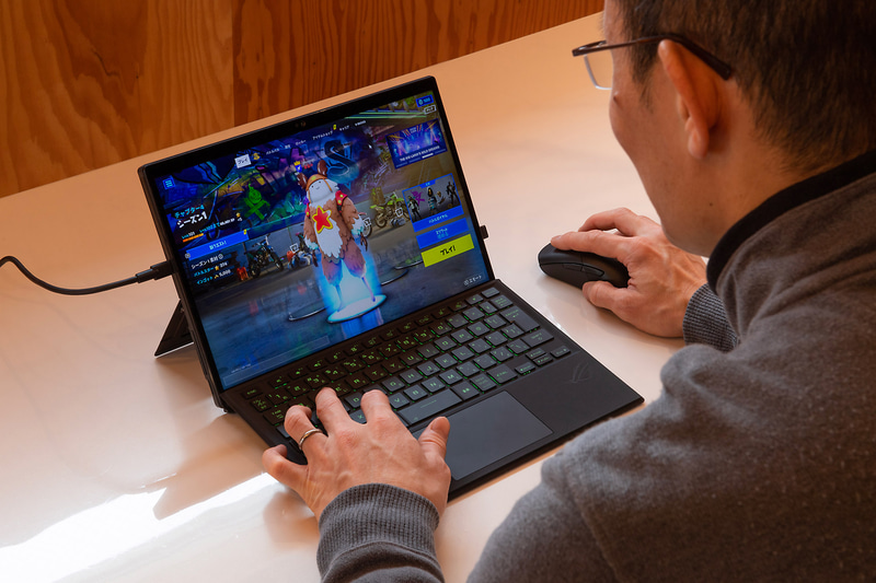 最近は仕事が一段落した夜間にゲームで遊ぶこともある