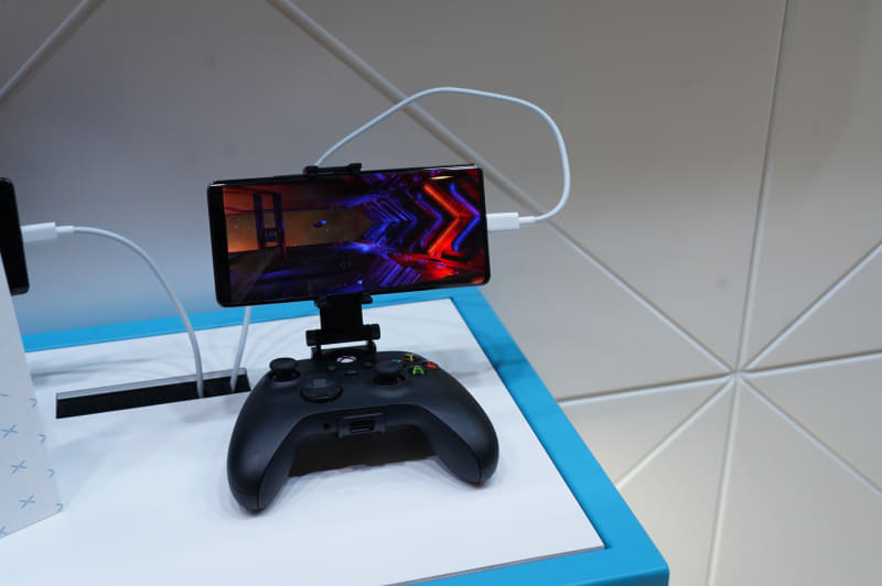 MediaTek Dimensity 9200を搭載したスマートフォンで行なわれたGPU「Immortalis-G715」のレイトレーシングのデモ