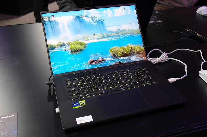 ROG Zephyrus M16