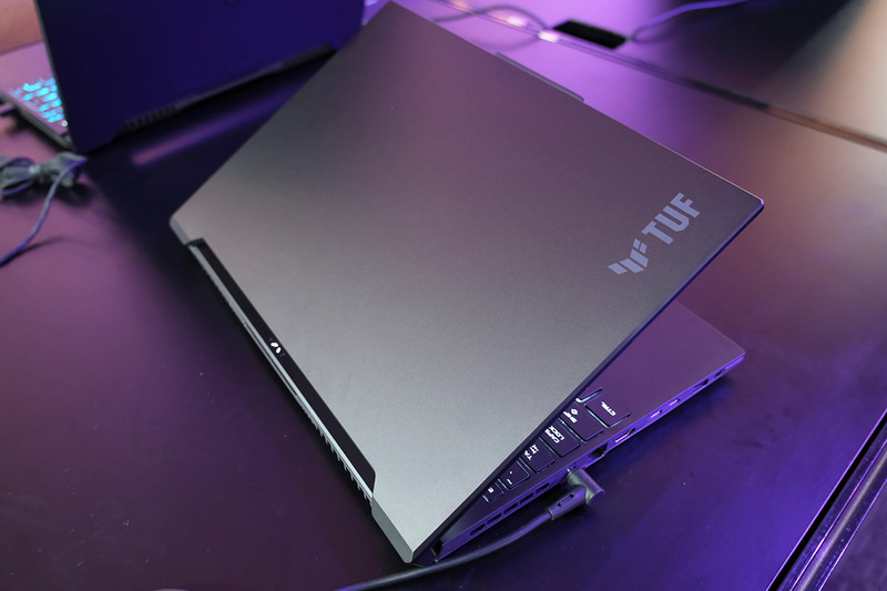 TUF Gaming A16 Advantage Edition