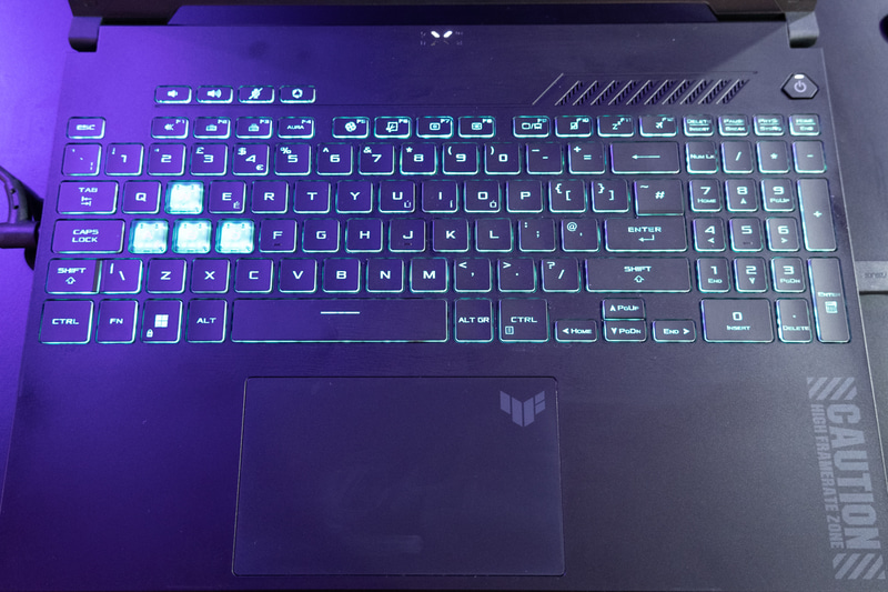 トランスルーセントのキーも装備