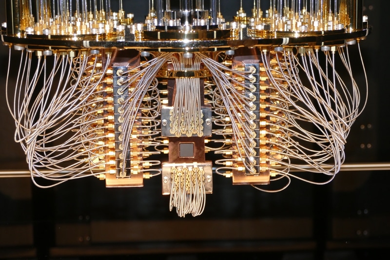 最下部の量子チップ