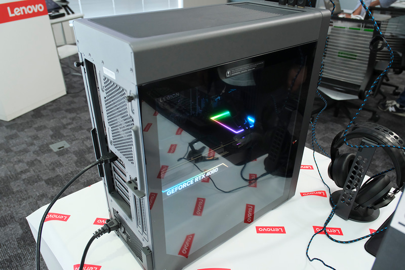 ビデオカードのLEDは消えない