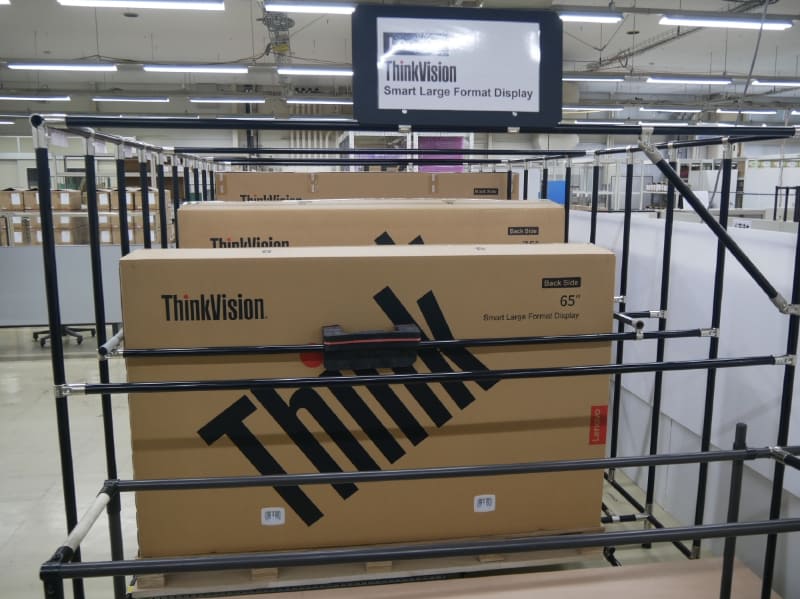 大型ディスプレイの代替機交換サービスに用意された製品