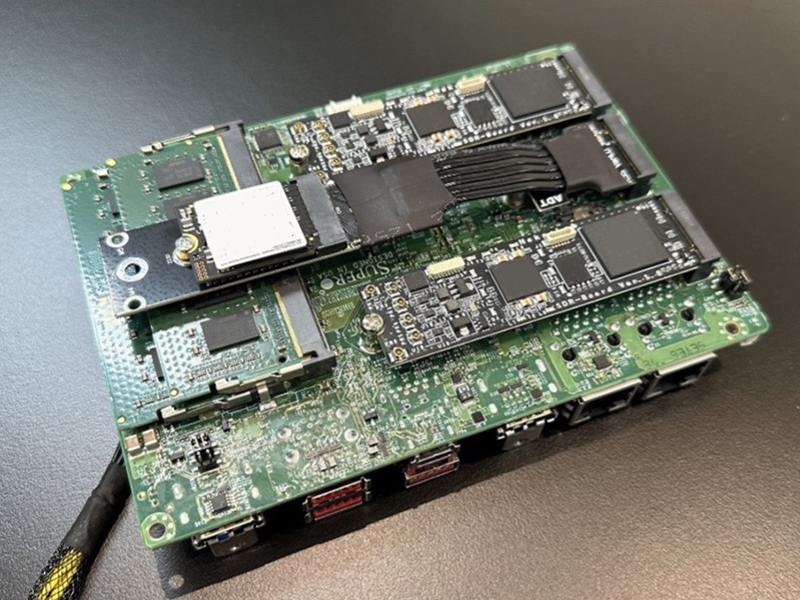 汎用シングルボードコンピュータと接続し、5G基地局として動作を確認した