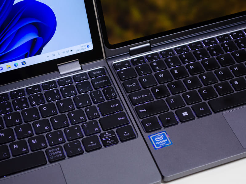 新旧比較(2/2)/キーボード。旧モデル(右)はキーボードがUS配列