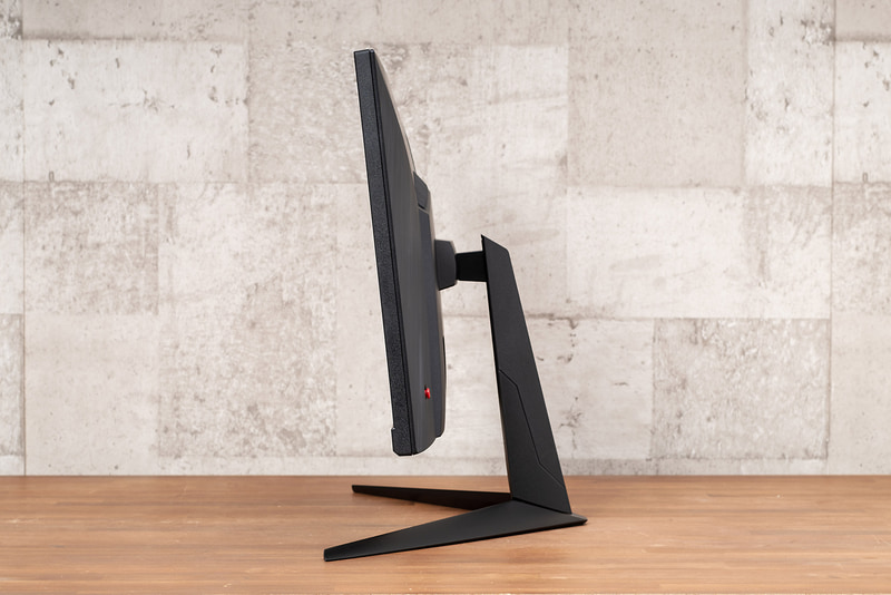 スタンドはチルト対応で、マイナス5～プラス20度