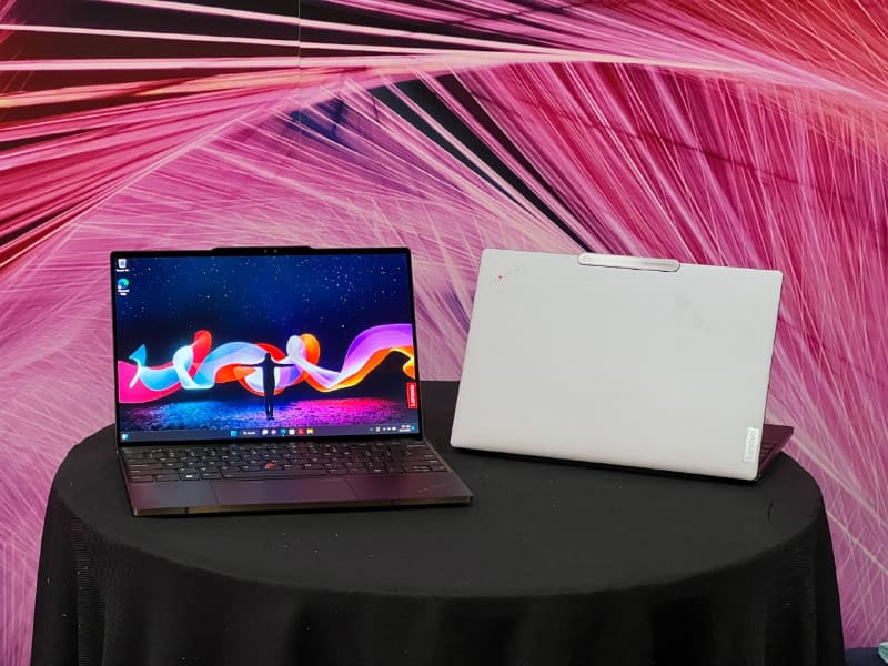 Lenovoが2月のMWC 2023で発表したThinkPad Z13 Gen 2。プレミアムセグメント向けのノートPC