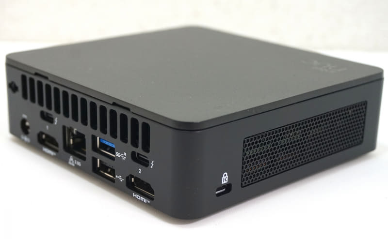 背面や側面の通風孔