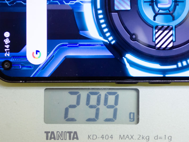 重量は実測で299gと重量級