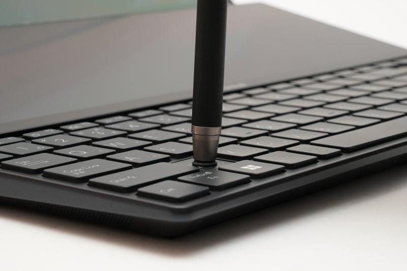 キーストロークは実測1.5mm前後