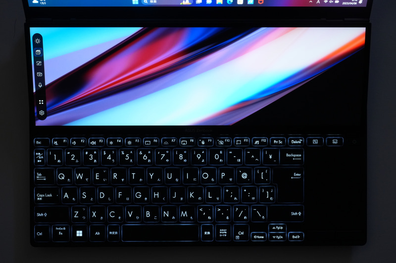 キーボードバックライトは明るさを3段階で調節できる