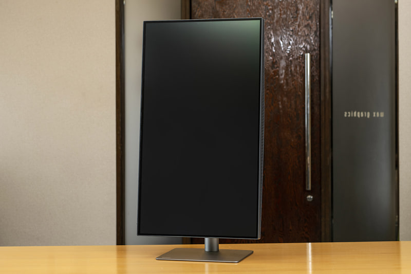 90度回転して縦置きにして使うこともできる